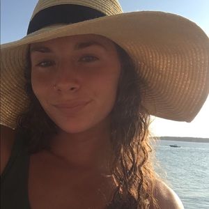 Meet your Posher, Marissa